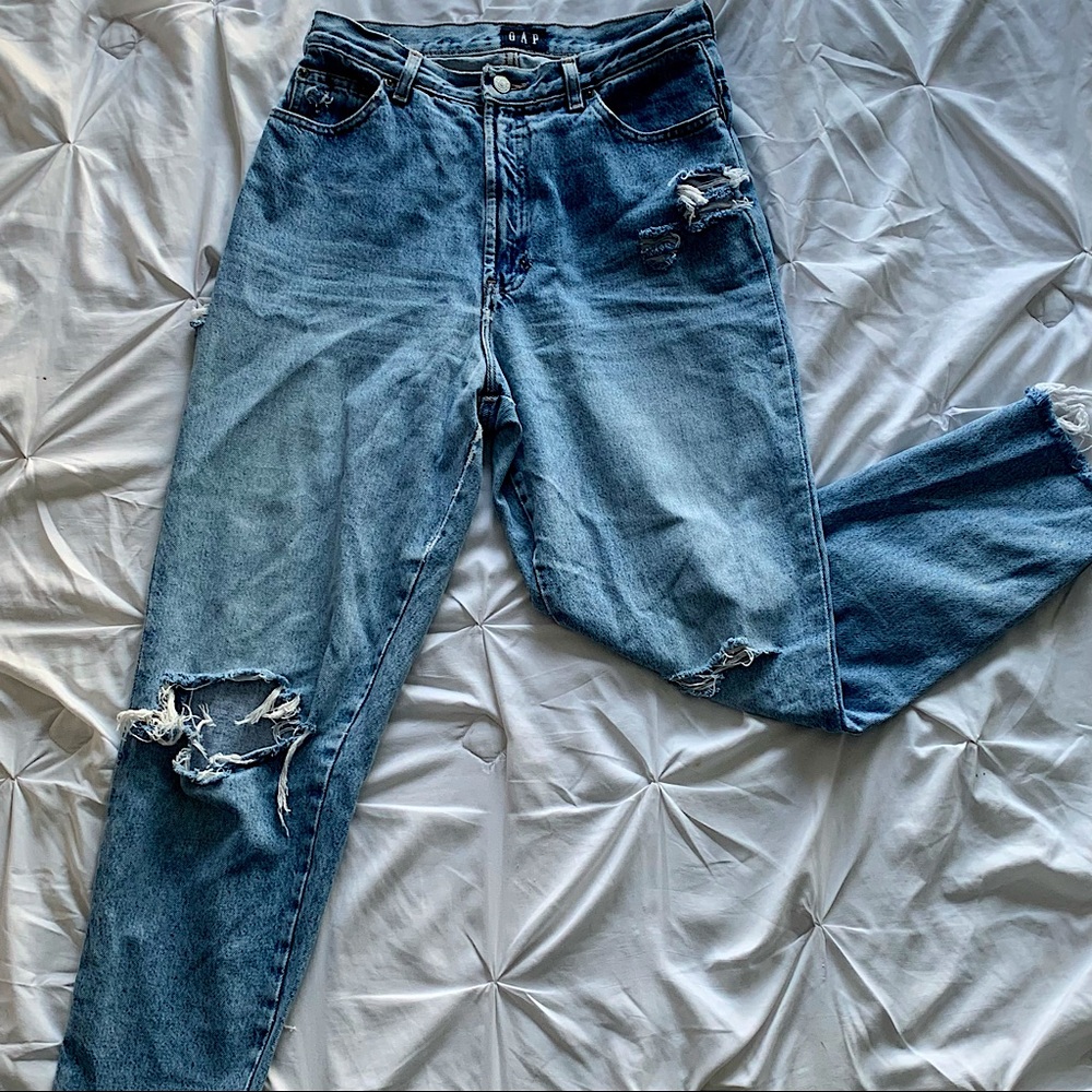 VINTAGE GAP Distressed Mom Jeans